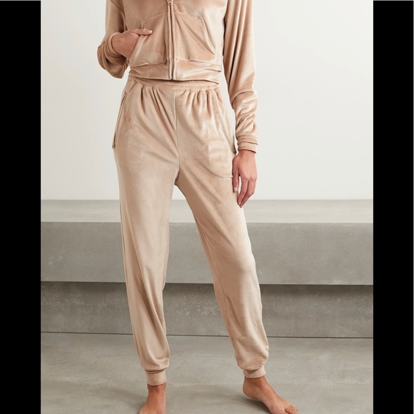 SKIMS Pants - Skims Velour  Joggers